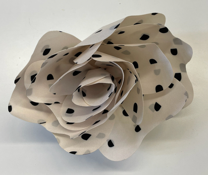 IVORY C SPOT FIORE BROOCH