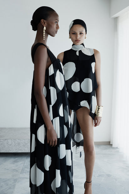 NOIR SPOT TIE NECK TOP