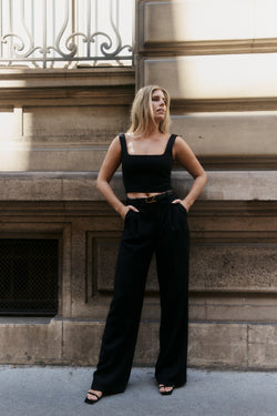 BLACK CREPE CROP TOP