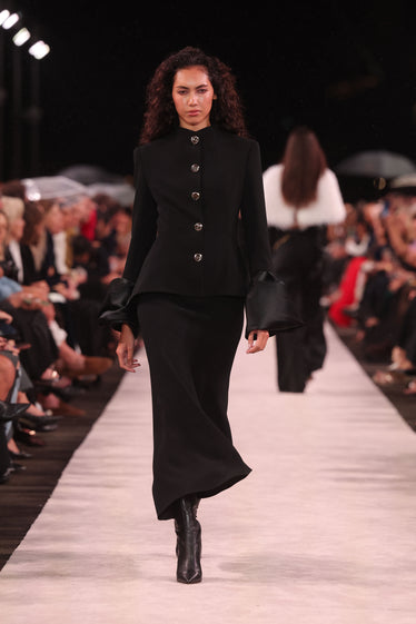 BLACK CREPE FLUTED SKIRT