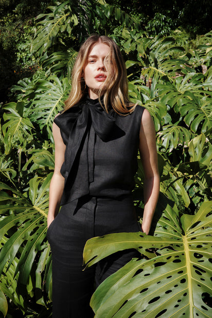 BLACK LINEN WAISTED CROP PANT