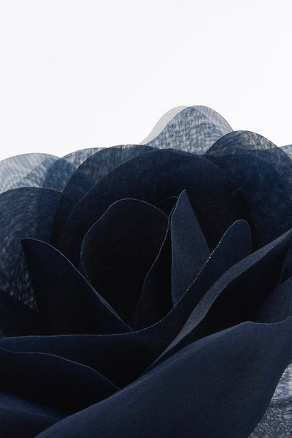 NAVY SMALL FIORE BROOCH