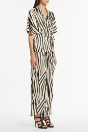 BOLD STRIPE PRINT GATHER TOP