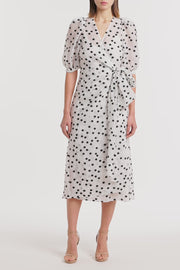 WHITE AND BLACK SPOT JACQUARD PUFF SLEEVE WRAP DRESS