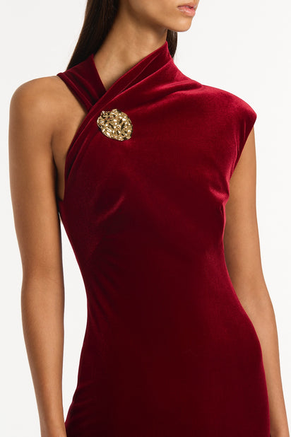 ROUGE VELVET BUTTON GOWN