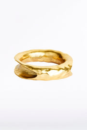 SCULPTURAL BANGLE