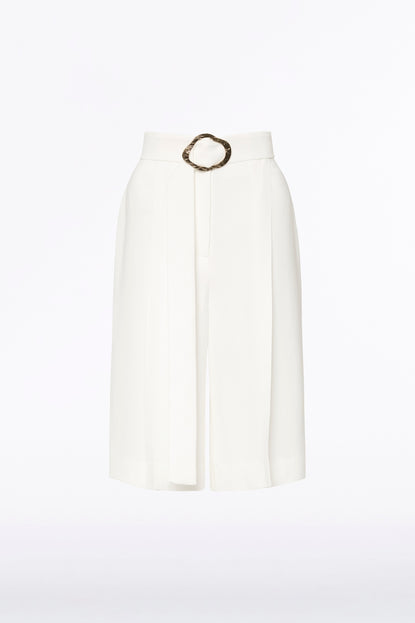 WHITE CREPE BERMUDA SHORT Carla Zampatti